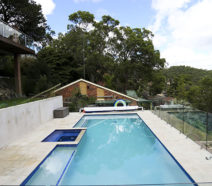 Swimming pool ledges