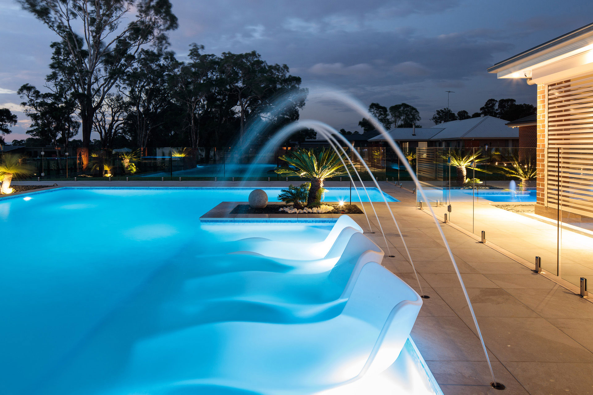 Resort Style Pool Luddenham