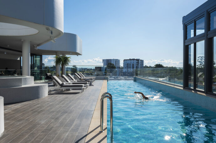 Luxury Apartment Swimming Pool